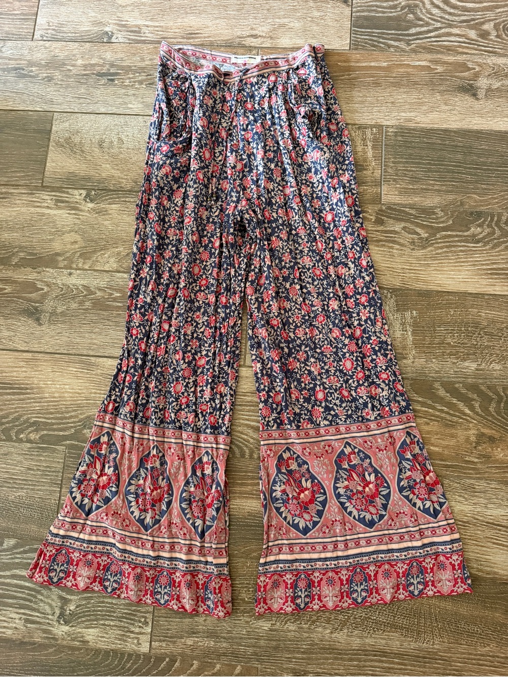 Spell pants size small